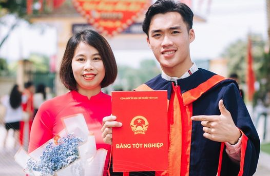Học bổng toàn phần cho cậu học trò nghèo ở xứ Nghệ